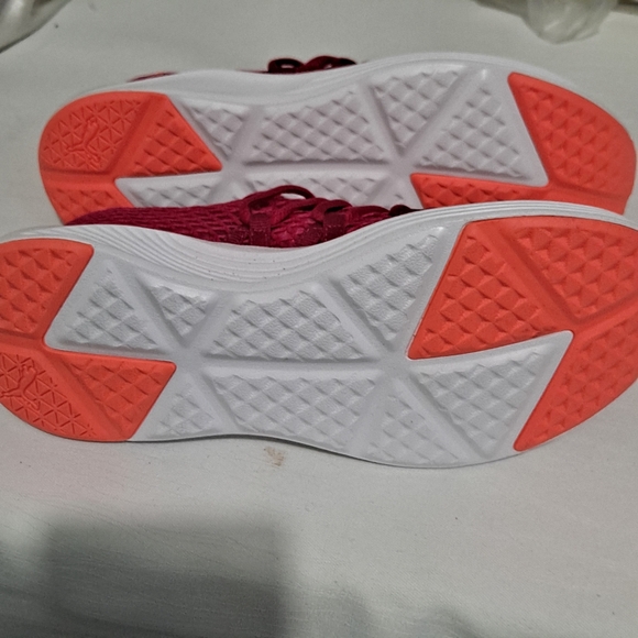 NEW PUMA Women's Prowl Alt Shoes - Picture 5 of 7